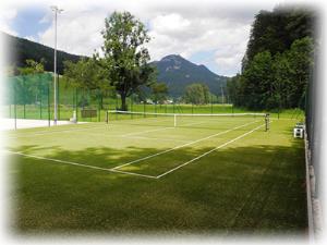 Teniško igrišče in športno igrišče za kolektivne športe